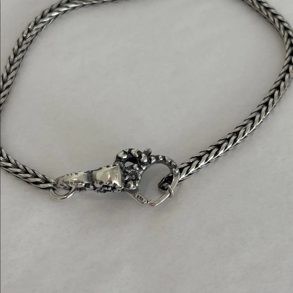TROLLBEADS sterling silver bracelet with catching hearts lace lock clasp - Picture 8 of 17